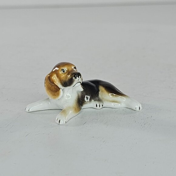 Vintage Miniature Bone China Beagle Dog Figurine Lying Down - Picture 8 of 8